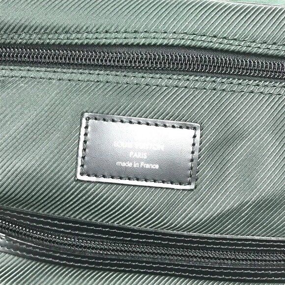 LOUIS VUITTON M30704 Taiga Portable Cinq Centre Garment Case, 2-Way Hand Bag - Picture 12 of 15